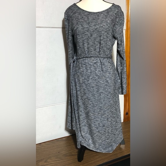 SIMPLY VERA size Large Vera Wang Gray LONG SLEEVE Dress cloth tie belt. - Picture 2 of 10